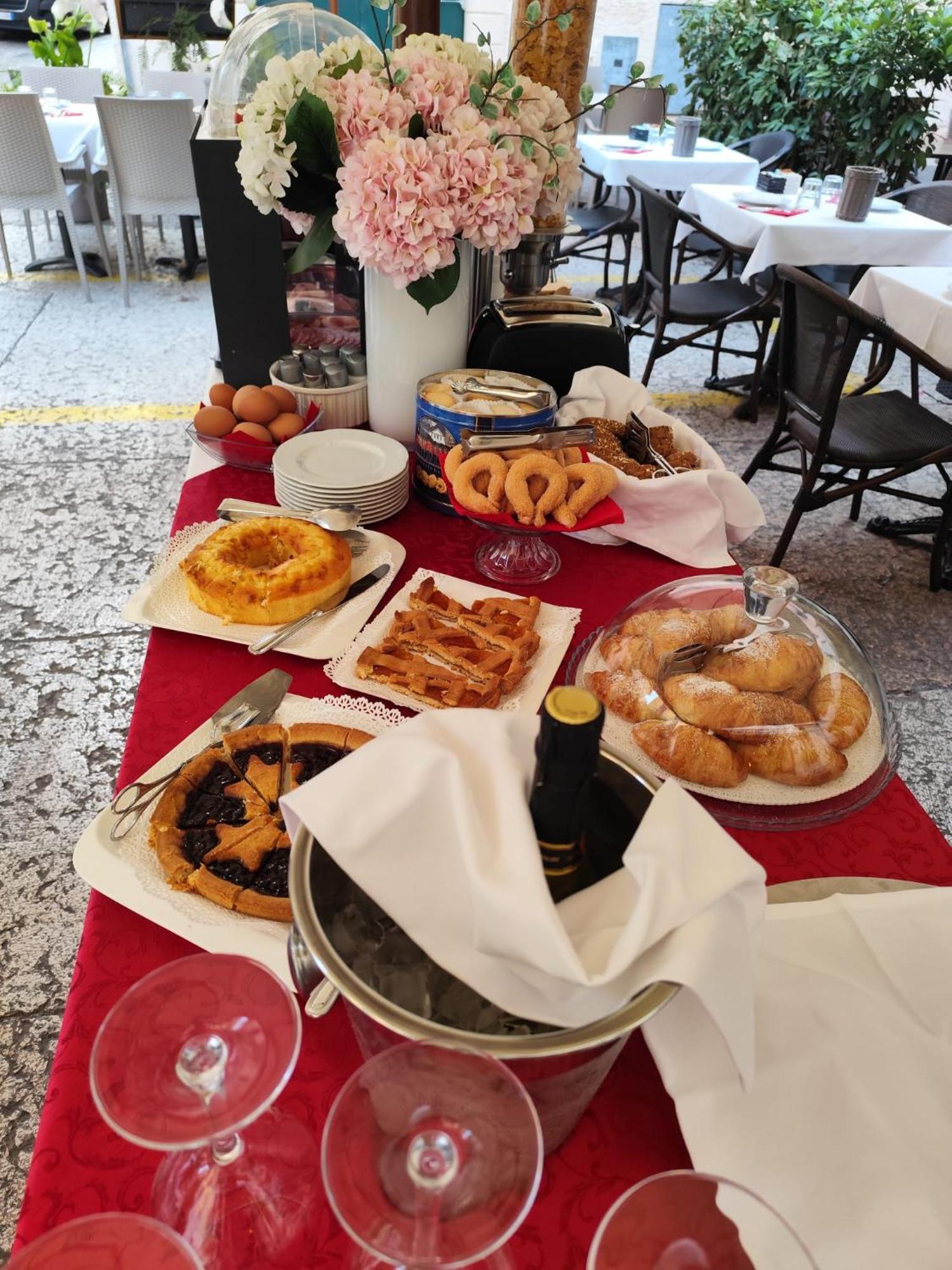 Hotel Torcolo Residenze del Cuore Verona Esterno foto